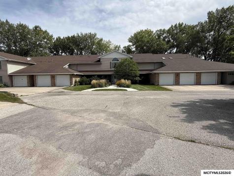 2047 Hunters Ridge Mason City IA 50401