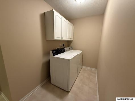 2047 Hunters Ridge Mason City IA 50401