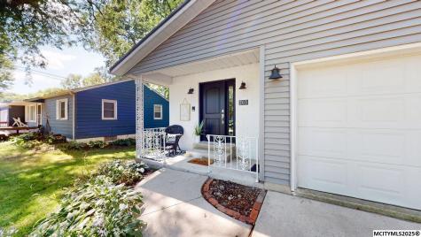 203 B 26th Avenue S Clear Lake IA 50428