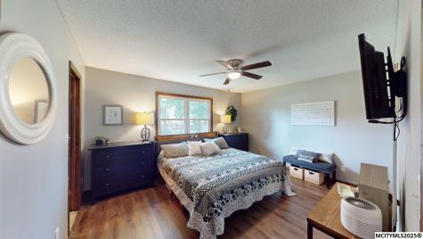 203 B 26th Avenue S Clear Lake IA 50428