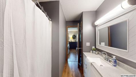 203 B 26th Avenue S Clear Lake IA 50428