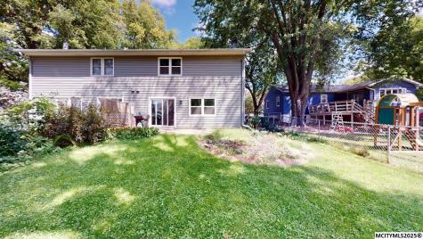 203 B 26th Avenue S Clear Lake IA 50428
