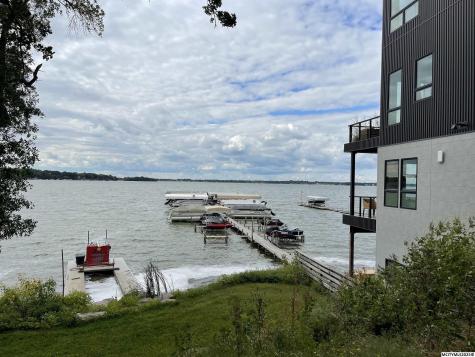 203 B 26th Avenue S Clear Lake IA 50428