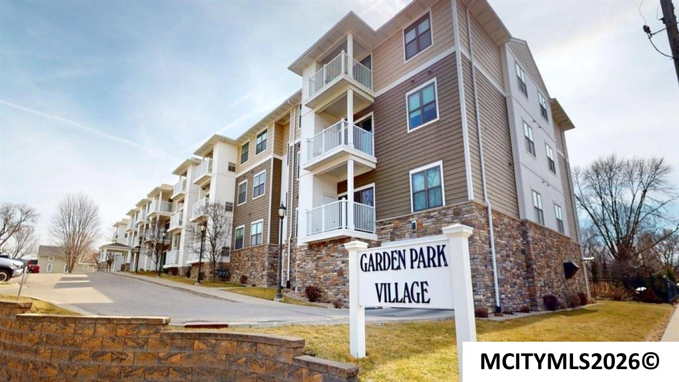 809 7th Ave N #301 Clear Lake IA 50428