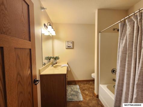 809 7th Ave N #301 Clear Lake IA 50428