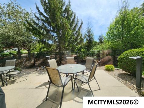 809 7th Ave N #301 Clear Lake IA 50428