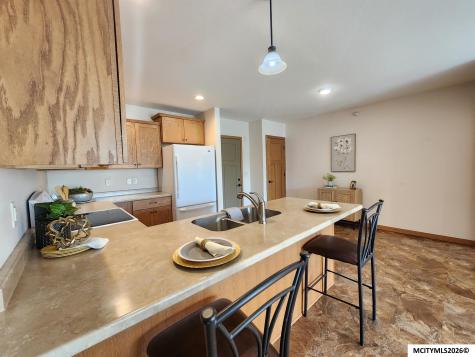 809 7th Ave N #301 Clear Lake IA 50428