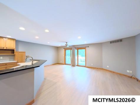 3247 Pinnacle Court Mason City IA 50401