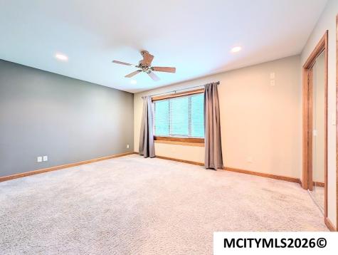 3247 Pinnacle Court Mason City IA 50401