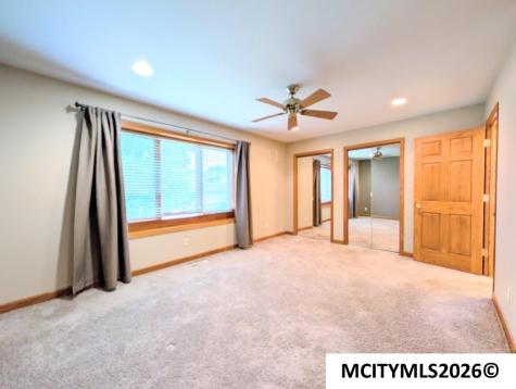 3247 Pinnacle Court Mason City IA 50401