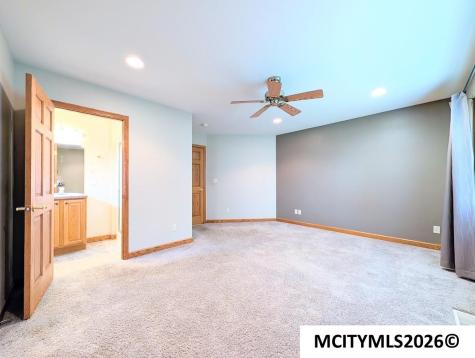 3247 Pinnacle Court Mason City IA 50401
