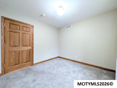 3247 Pinnacle Court Mason City IA 50401