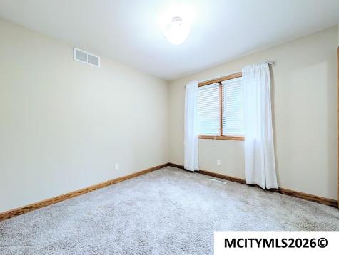 3247 Pinnacle Court Mason City IA 50401