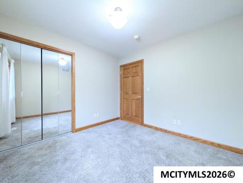 3247 Pinnacle Court Mason City IA 50401