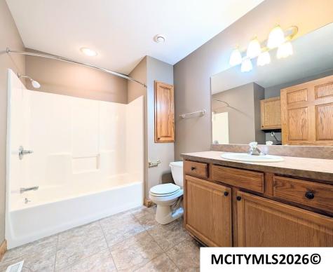 3247 Pinnacle Court Mason City IA 50401