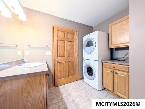 3247 Pinnacle Court Mason City IA 50401