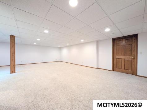 3247 Pinnacle Court Mason City IA 50401