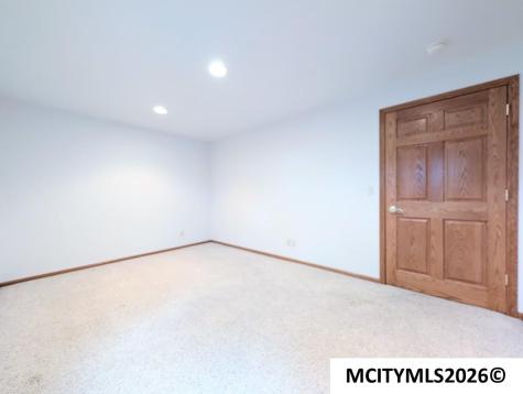 3247 Pinnacle Court Mason City IA 50401