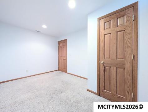 3247 Pinnacle Court Mason City IA 50401