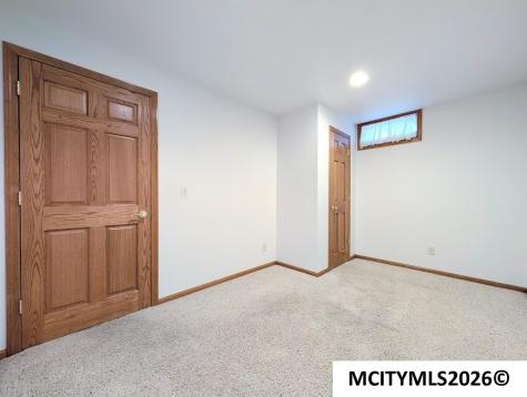 3247 Pinnacle Court Mason City IA 50401