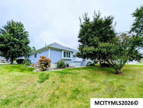 3247 Pinnacle Court Mason City IA 50401