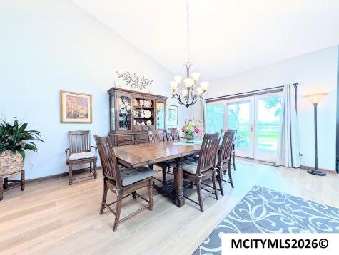 48 N Willowgreen Court Mason City IA 50401