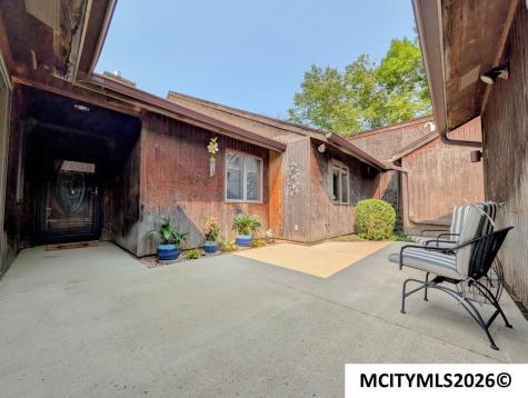 48 N Willowgreen Court Mason City IA 50401
