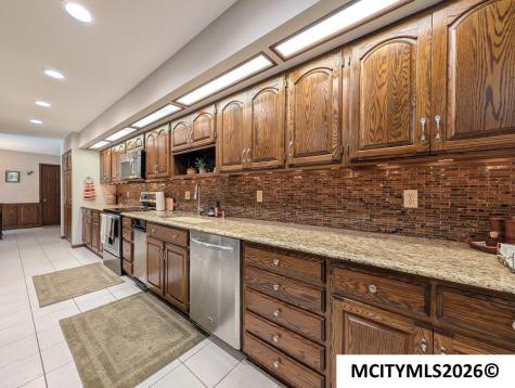 48 N Willowgreen Court Mason City IA 50401
