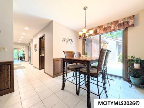 48 N Willowgreen Court Mason City IA 50401
