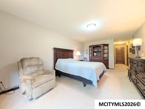 48 N Willowgreen Court Mason City IA 50401