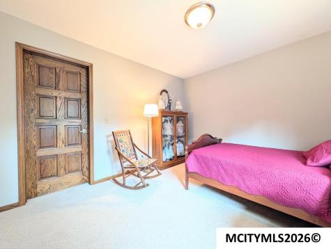 48 N Willowgreen Court Mason City IA 50401