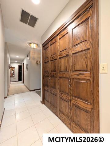 48 N Willowgreen Court Mason City IA 50401