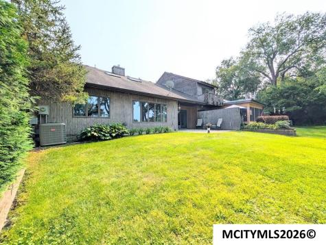 48 N Willowgreen Court Mason City IA 50401