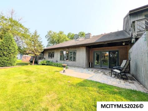 48 N Willowgreen Court Mason City IA 50401
