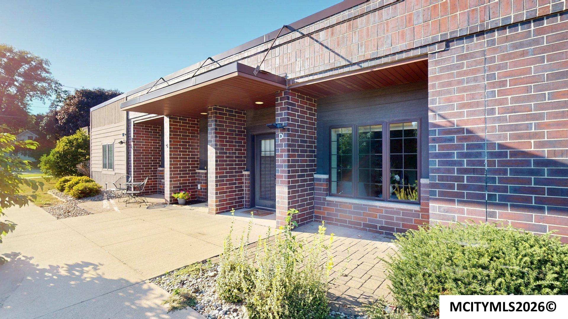 805 3rd Avenue S Clear Lake IA 50428