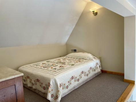 414 E Lake Street #3 Ventura IA 50482