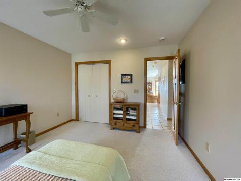 414 E Lake Street #3 Ventura IA 50482