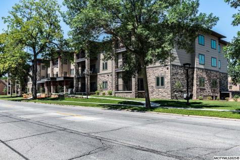 320 1st NE #103 Mason City IA 50401