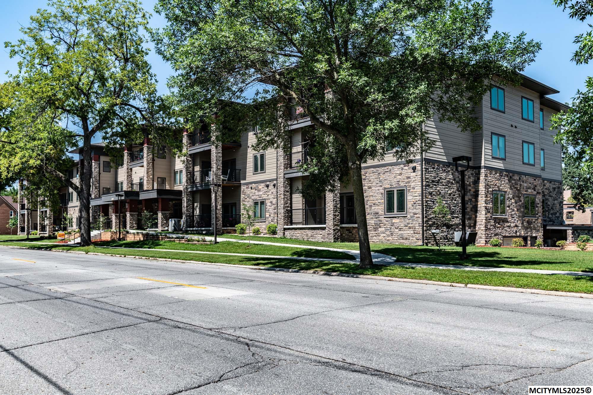 320 1st NE #103 Mason City IA 50401