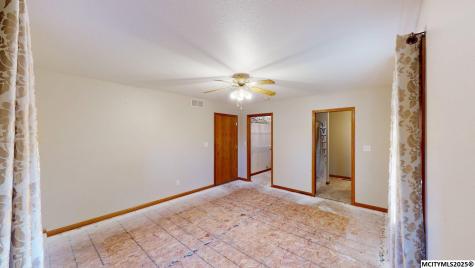 227 Westview Drive S Rockwell IA 50469