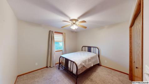 227 Westview Drive S Rockwell IA 50469