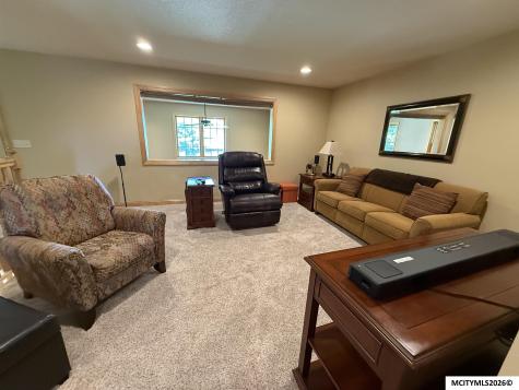 2175 Hunters Ridge Mason City IA 50401