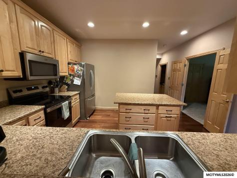2175 Hunters Ridge Mason City IA 50401
