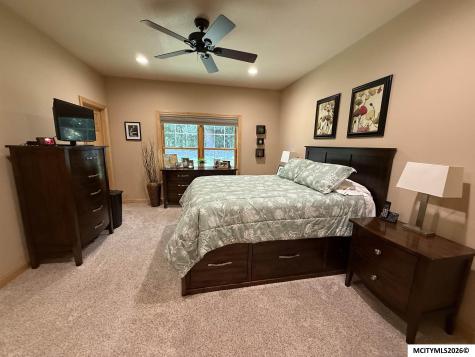 2175 Hunters Ridge Mason City IA 50401