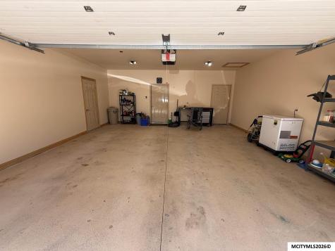 2175 Hunters Ridge Mason City IA 50401
