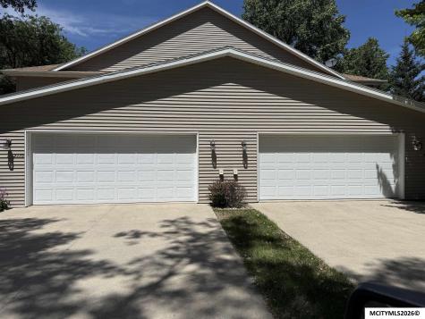 2175 Hunters Ridge Mason City IA 50401