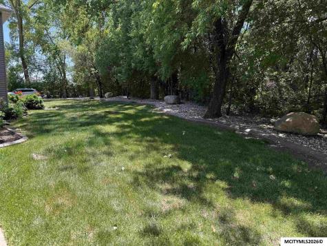 2175 Hunters Ridge Mason City IA 50401