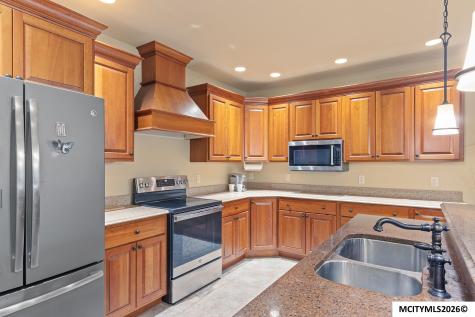 516 Lexington Drive Clear Lake IA 50428