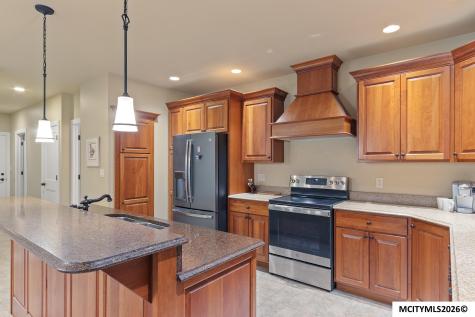 516 Lexington Drive Clear Lake IA 50428