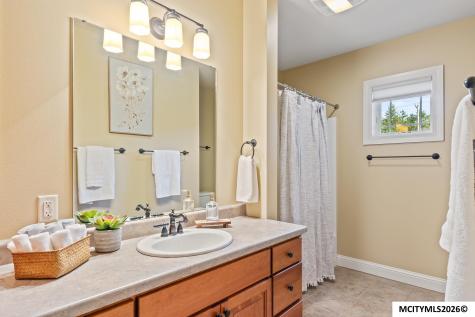 516 Lexington Drive Clear Lake IA 50428